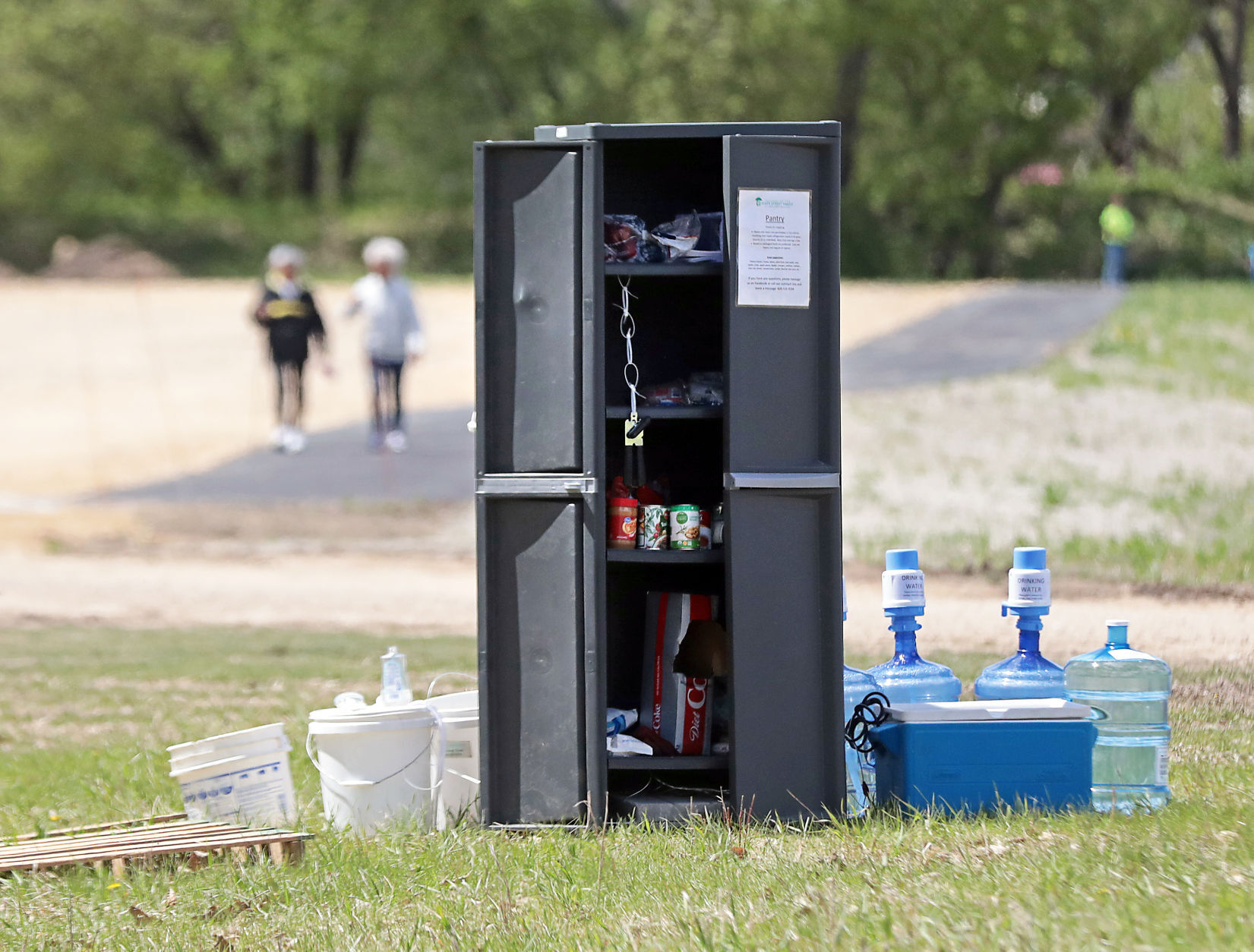 Reindahl homeless - food locker